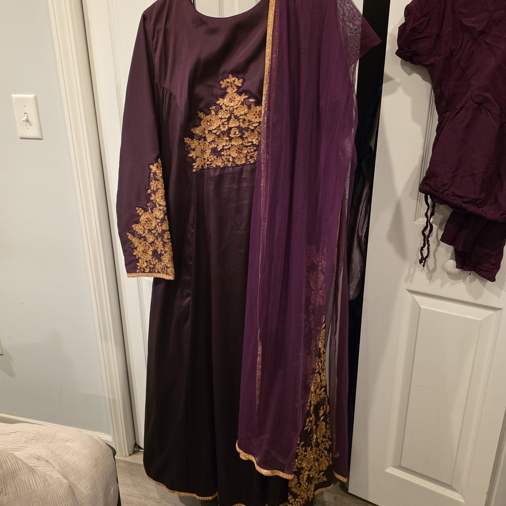 Elegant Purple and Gold Women's Wedding Dress